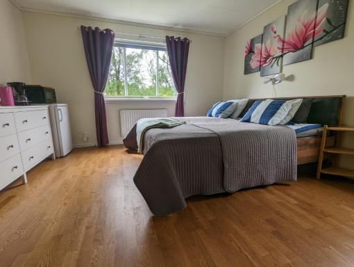 Cozy lakeside room with sauna - Housity