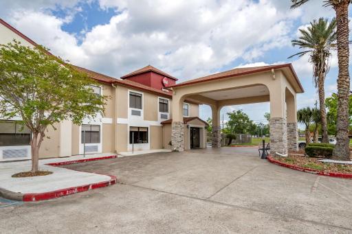 Best Western Plus Orange County - Housity