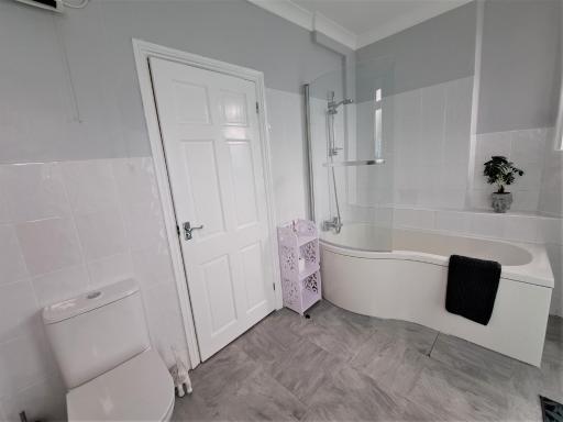 Large Flat quite location Modern and well equipped - Housity