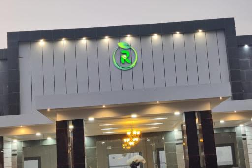 ROYAL GREEN CELEBRATE in STYLE - Housity