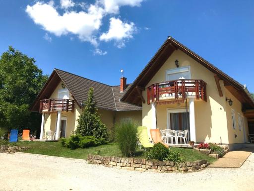 Cili's Apartments Vonyarcvashegy Balaton - Housity