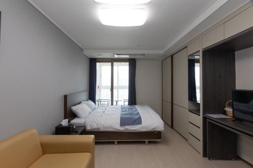 Golden Planet Hotel - Housity