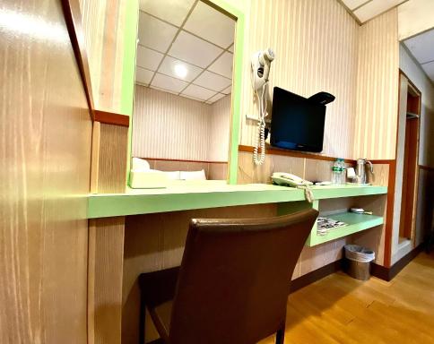 Ying Lun Hotel - Housity