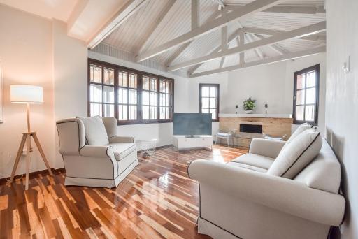 ALEXANDRE MAISON Beachfront Gialova Vacation Home - Housity