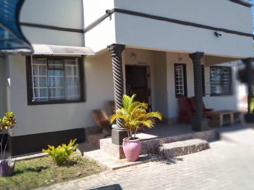 Chiloto Guest House - Housity