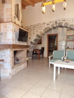 Traditional Fine Living - Housity