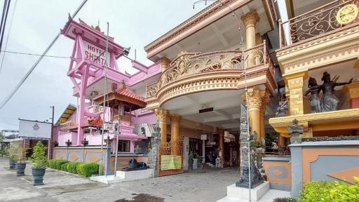 Hotel Shinta 1 near Stasiun Kertosono Mitra RedDoorz - Housity