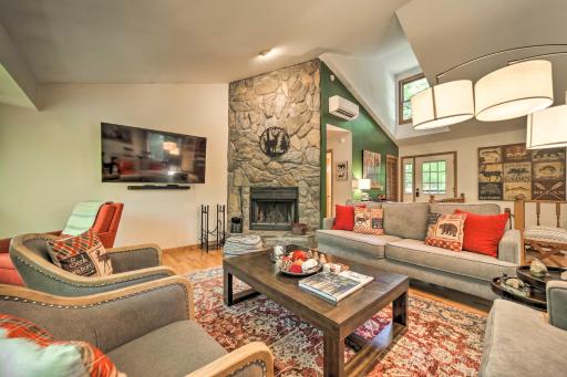 Quiet Blue Ridge Haven Less Than 4 Mi to Sapphire Resort! - Housity