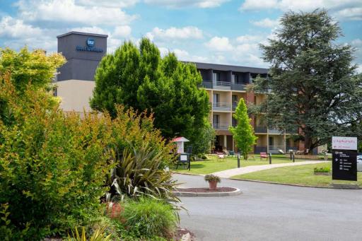 BEST WESTERN La Porte des Châteaux - Housity