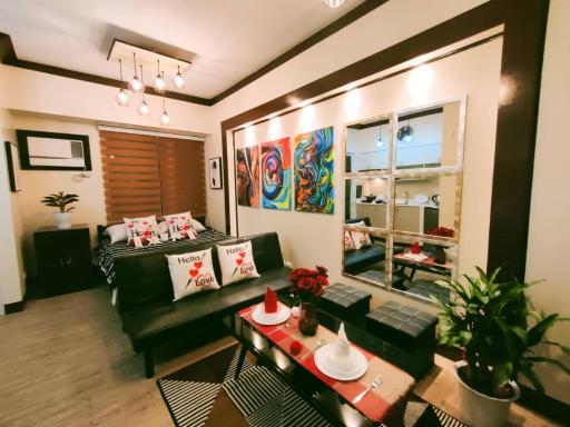 King Bed Deluxe- Cozy & Stylish Place in the Metro - Housity