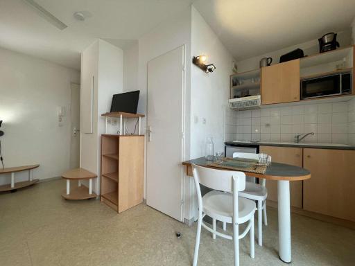 Séjour en Studio aux Minimes, Piscine, Terrasse, Proche Plage - 2 Couchages - FR-1-246-618 - Housity