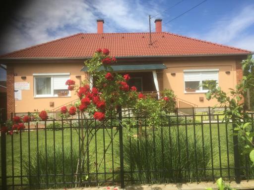 Piroska Vendégház - Housity