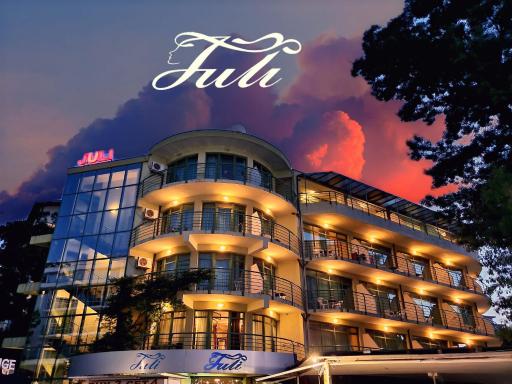 Hotel Juli - Housity