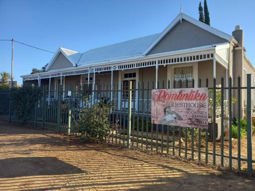 Romantika Guesthouse - Housity