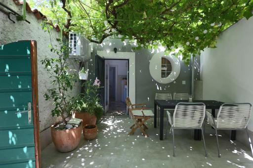 Charming house in a quiet location - Housity