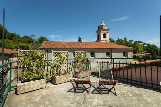 La Dimora del Borgo Antico - Holiday House in Tuscany Lunigiana near 5 Terre, WiFi, Panoramic Terrace - Housity