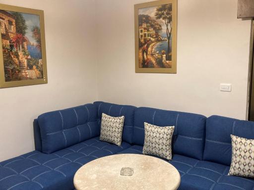 The Royal Luxury Superior Queencot - Housity