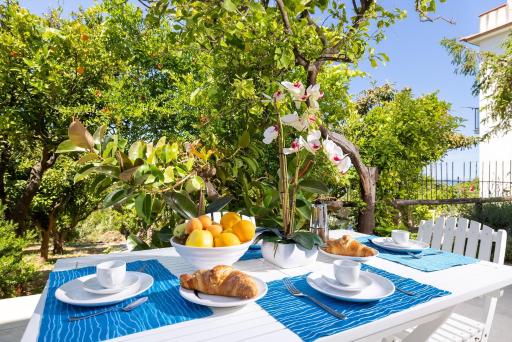 Villa Meridia by BarbarHouse - Housity