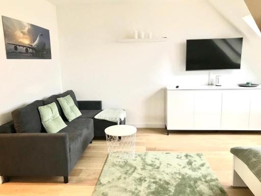 Helles und ruhiges Apartment direkt am Flughafen Leipzig Halle - Hizvo