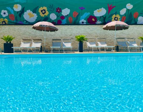Green Park Hotel - Housity