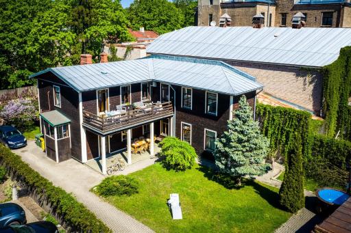Wooden House near City center - Housity