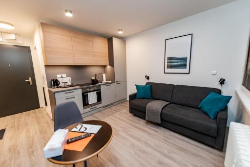 Apartments 4u: KAMPUS Upstairs Hradec Králové - Housity