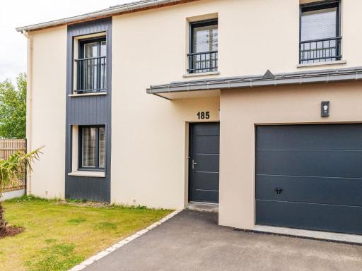 Beachfront Holiday Home Maison les Dunes by Interhome - Housity