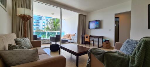 Phil's Nikki Beach Waterfront Vacation Home - Housity