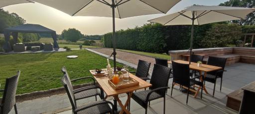 B&B La Bouverie HF - Housity