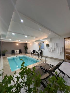 The Phoenix Boutique Hotel - Housity