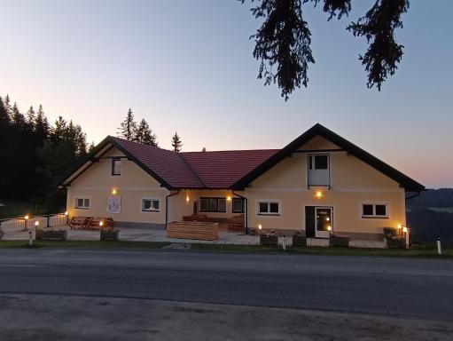 Ferienwohnungen Hebalm - Housity