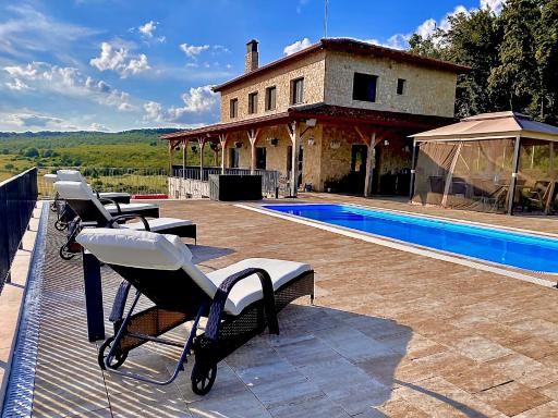 Villa Transylvania - Housity