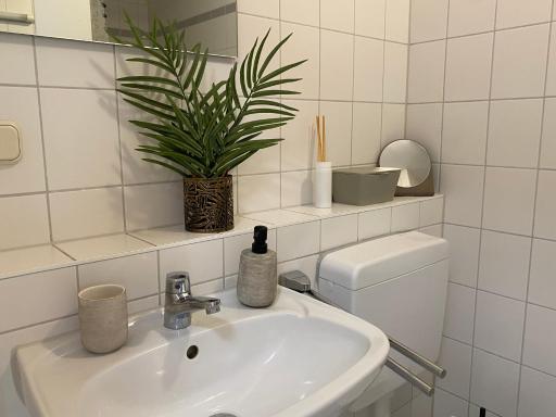 Charming Apartment - Balcony - WIFI - Kitchen - Housity