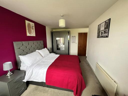 Spacious 1 bed relocation apartment free parking, - Housity