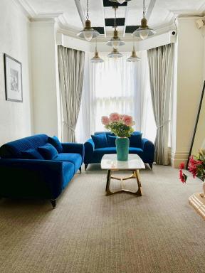 Pearl & Pebbles Eastbourne - Housity