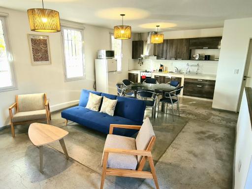 Modern house with garden close to Arístides - Housity