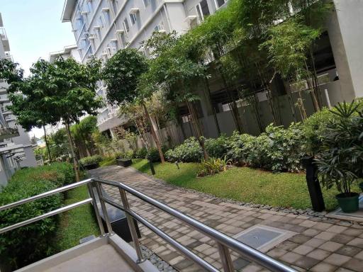 Joan's Staycation in Phillipines - Housity