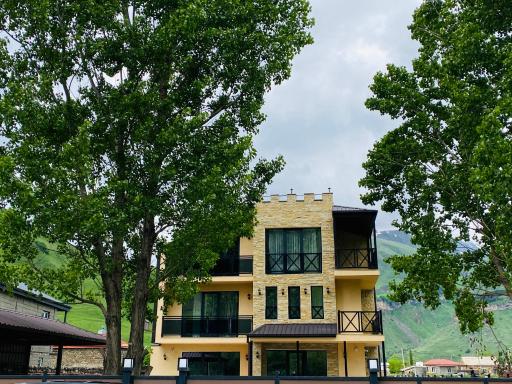 Besami Hotel - Housity
