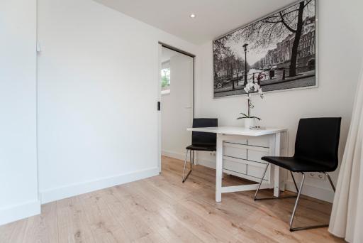 Happy Days Apartment - Luxurious - Free parking on own property - Housity