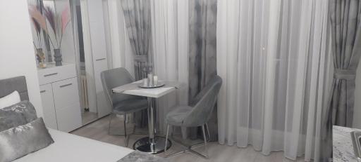 City Lux Apartments - Housity