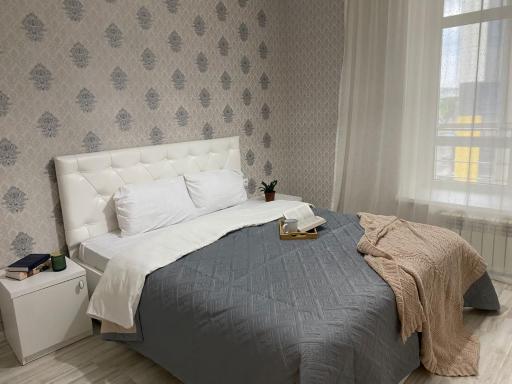 Uiutnaia Kvartira Na Botanicheskom Sadu Cozy Apartament Near The Botanical Garde - Housity