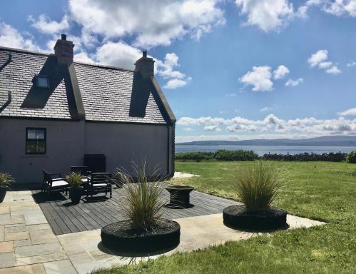 Luxury, Holiday Home in Orphir overlooking Hoy Hls - Housity