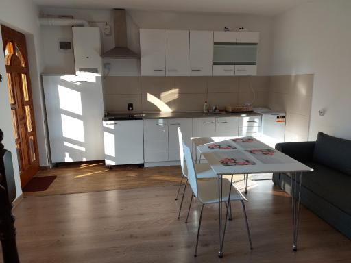 NoMi Rozelor Apartments - Housity