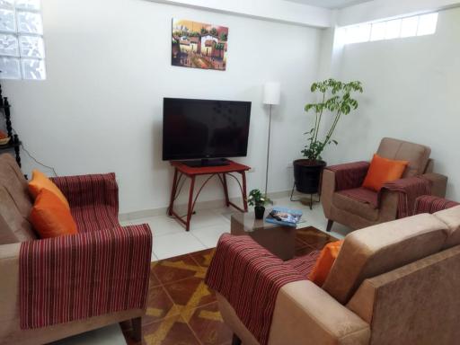 Huarango House - Housity