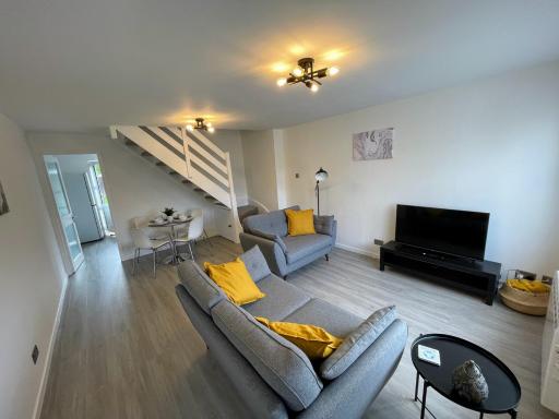 High Tide House - Housity
