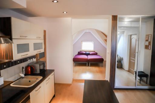 Lovely apartment in city Center of Jelenia Gora. - Housity
