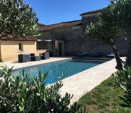 Maison Charentaise tout confort 20 couchages - Housity