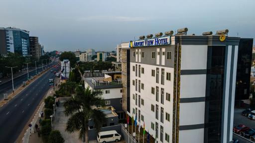 Airport View Hotel - Housity