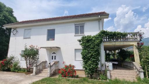 Imanje Pavlicic - Vila Jovanka - Housity