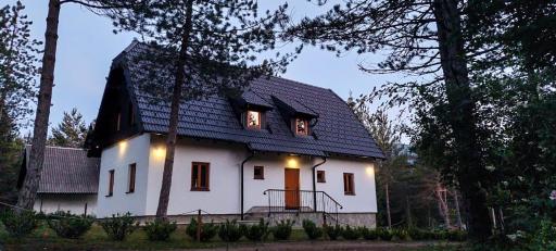 Plitvice Story - Housity